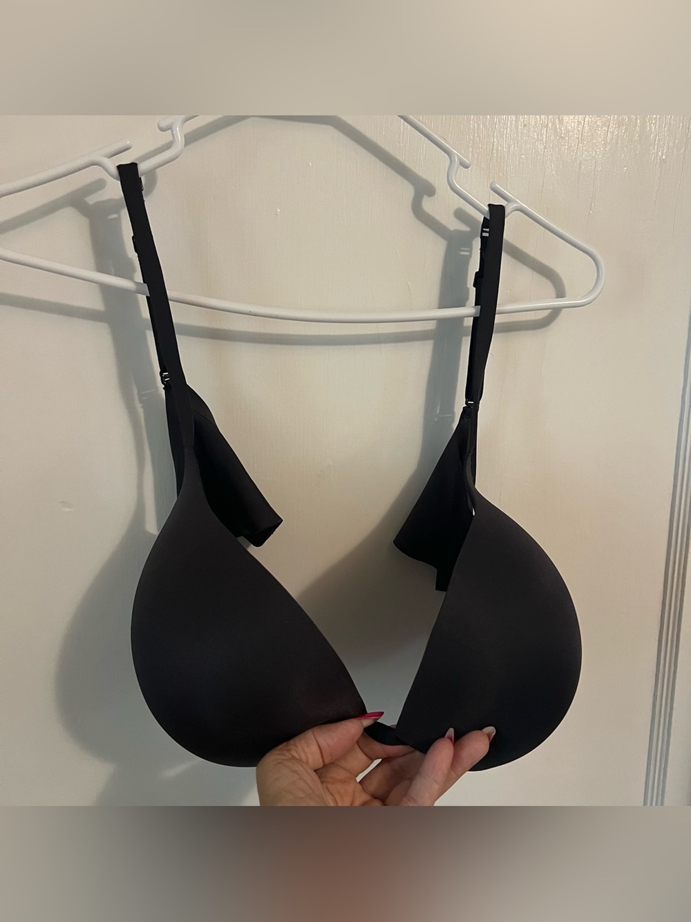 SKIMS Black Seamless Sz 38DD Super Push-Up Bra